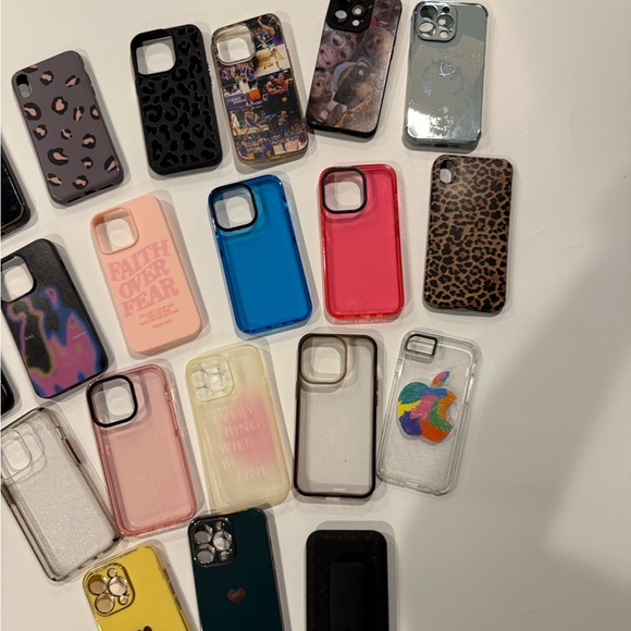 Assorted Multicolor Phone Case Collection - Various Colors - Picture 4 of 9